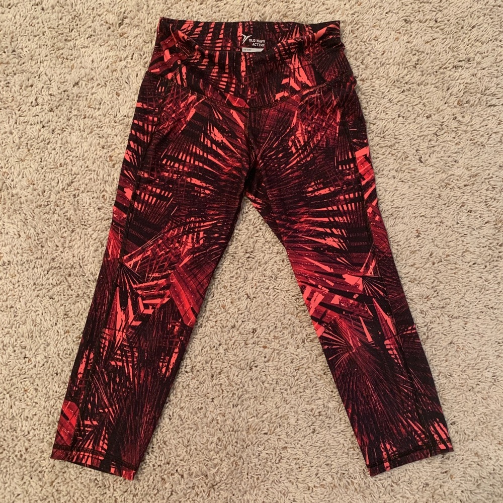 Old Navy Cropped Active Leggings
